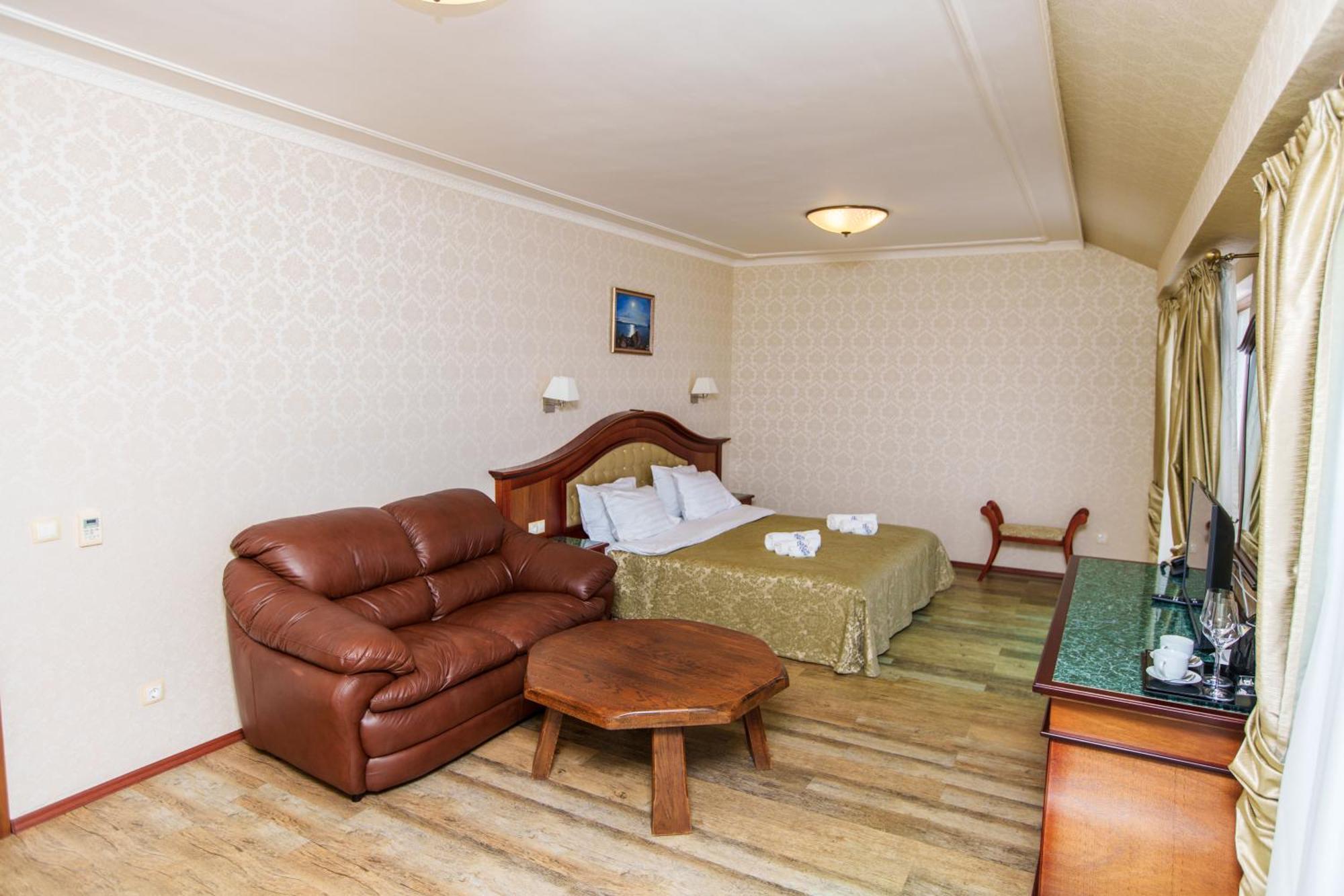 Aqua View Boutique 4*