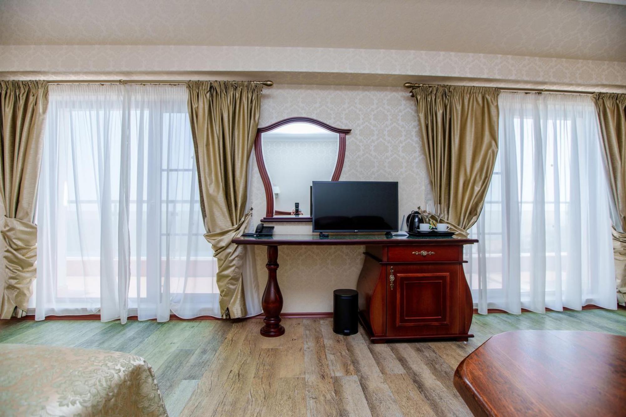 Aqua View Boutique 4*