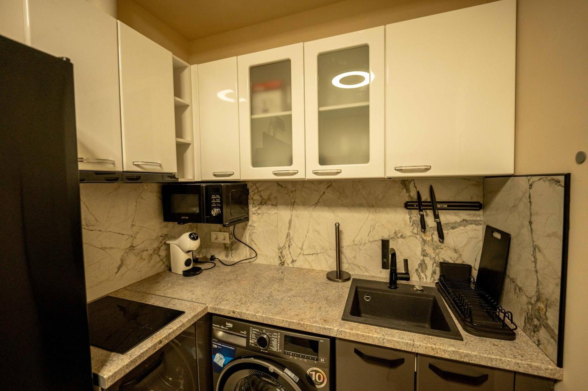 Aqua View Boutique Готель 4*